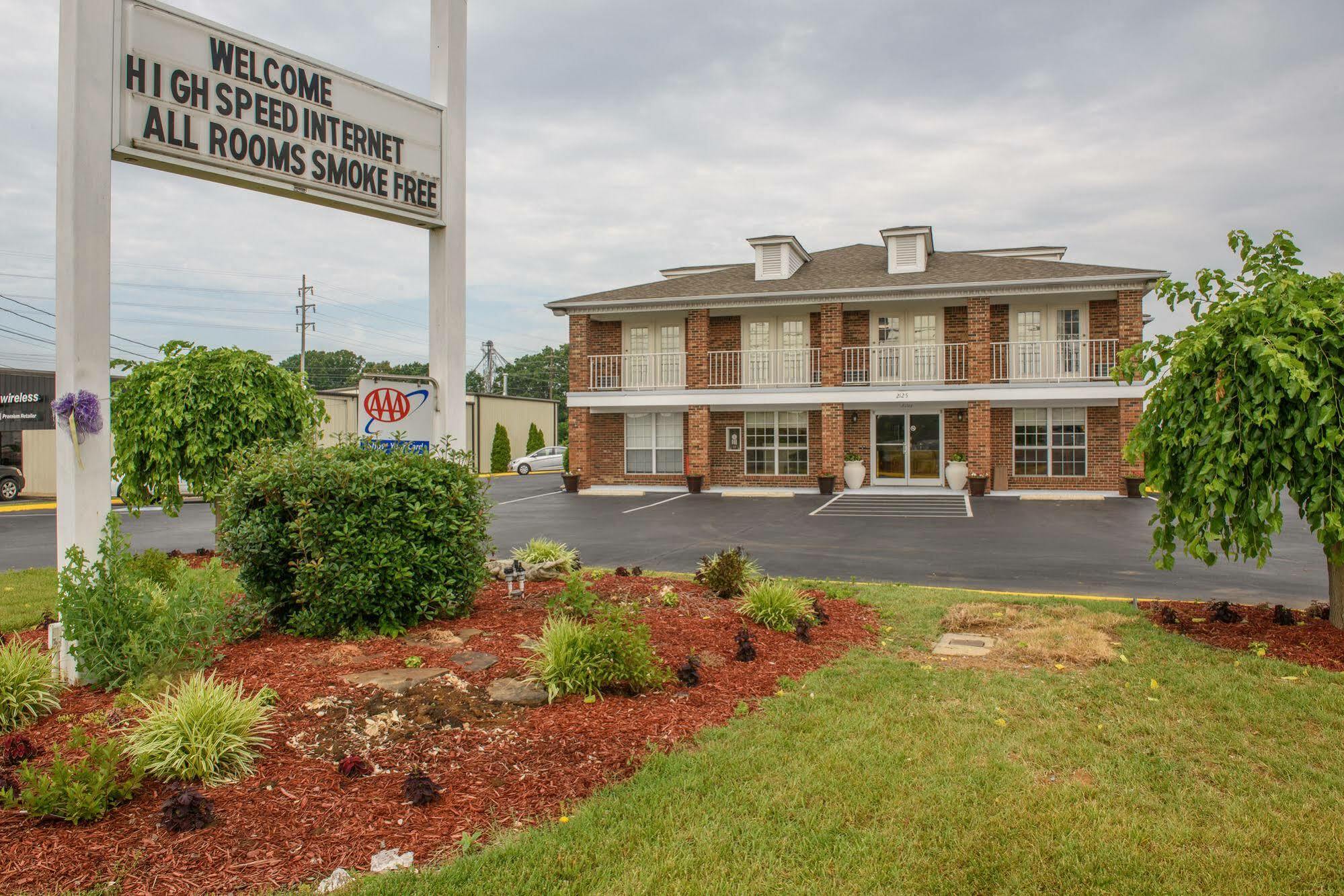 Richland Inn Lawrenceburg Exterior photo